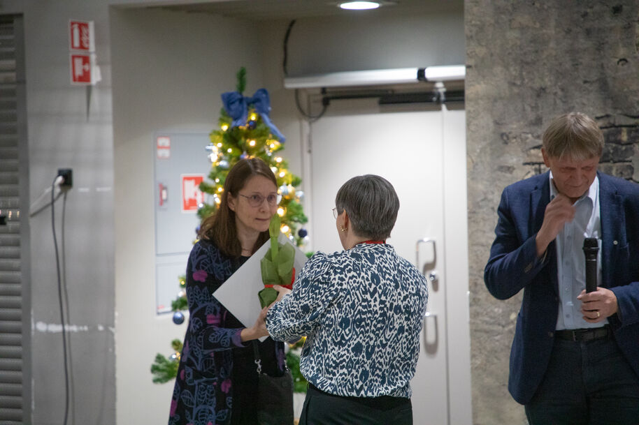 Sari Kujala got the flower.