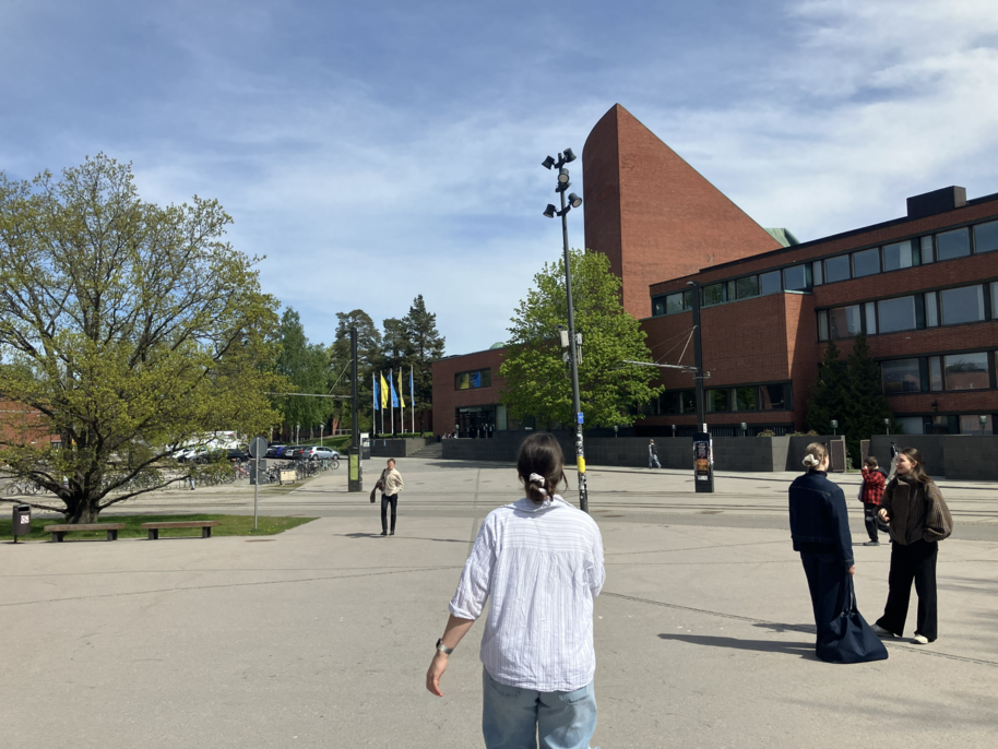 Michelle Bindel enjoying campus at Aalto University. Photo: Saija Simola/Aalto University.
