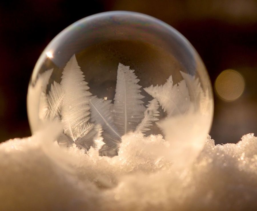 In my first winter, I took the chance of a super cold week in Helsinki to see the crystallization process of soap bubbles. It was spectacular!
